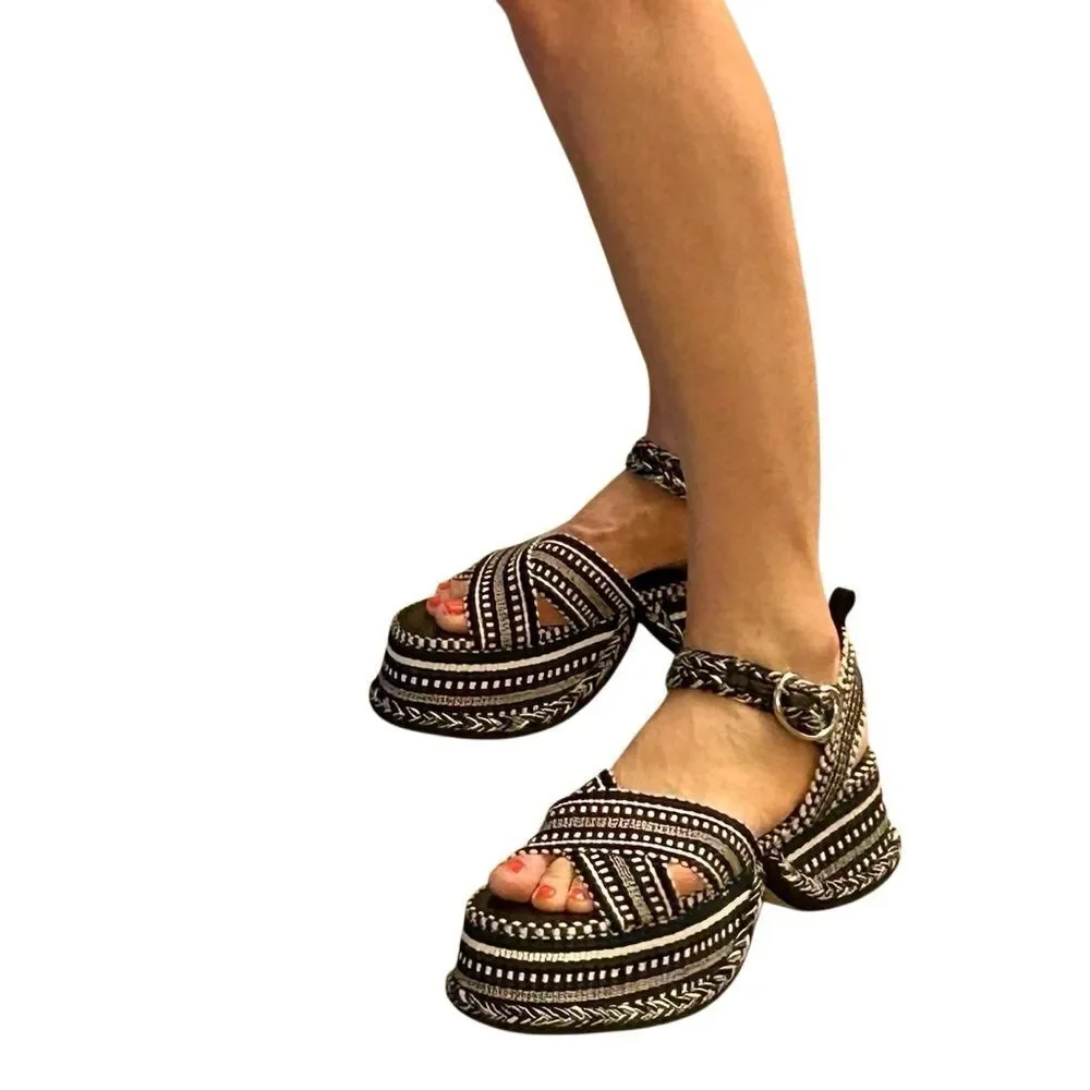 Amambaih Beatriz Platform Sandal Tapestry Noche Black White Blue Meril 40 9 - Picture 9 of 14